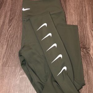 Nike dryfit leggings